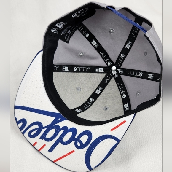New Era Los Angeles Dodgers Spell Out Snap Back Adjustable Hat. - Picture 5 of 6